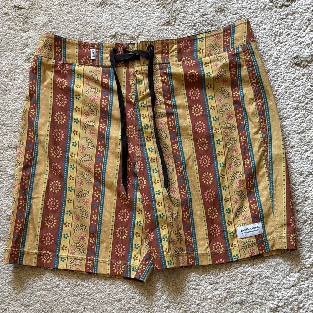 Banks Journal board shorts retro trippy paisley mens size 28 5in inseam